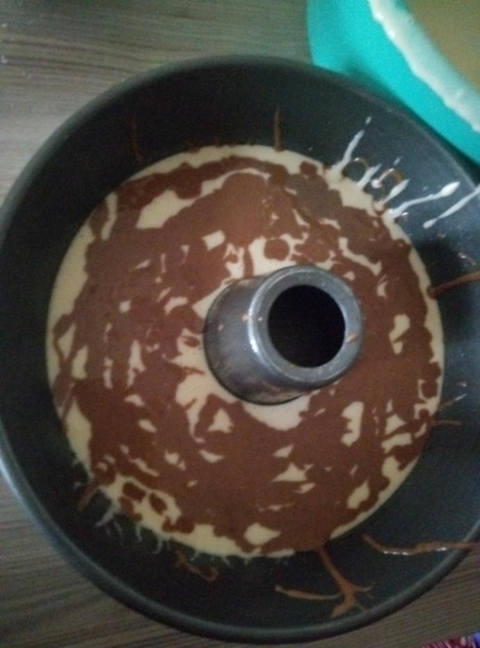 Sade Ama Çok Güzel ve Çok Kolay Bir Kek Tarifi!