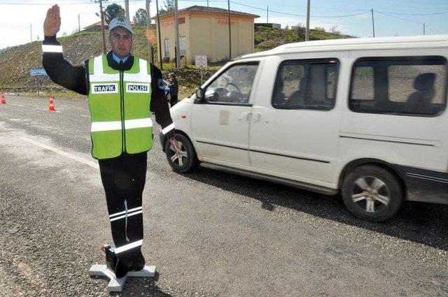 Maket Trafik Polisleri Geliyor