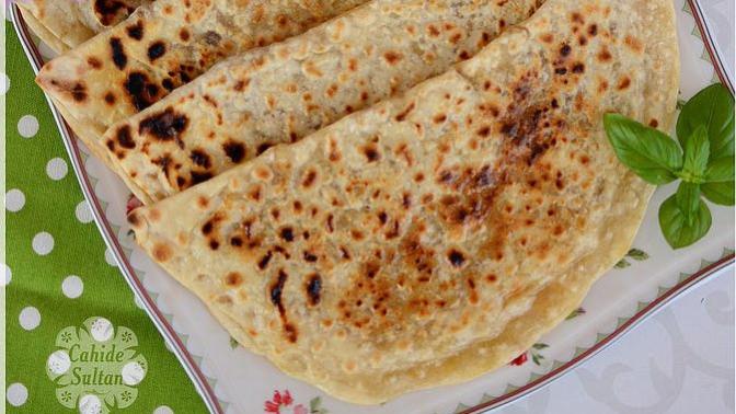 Aniden Gelen Misafire Hemencecik Mantarlı Gözleme Tarifi