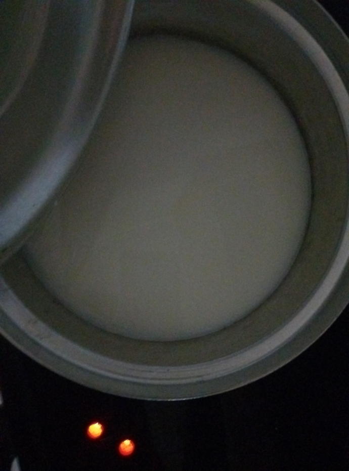 Bildiğiniz İrmik Helvasından Bir Tık Daha Değişik Çok Pratik Bir Helva!