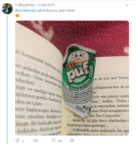 Twitter Kullanıcıları Kitap Ayracı Olarak Kullandıkları Şeyleri Paylaştı ve Ortaya İlginç Fikirler Çıktı!