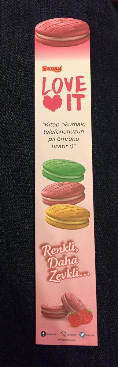 Twitter Kullanıcıları Kitap Ayracı Olarak Kullandıkları Şeyleri Paylaştı ve Ortaya İlginç Fikirler Çıktı!