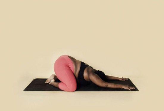 Regl Sancılarınızı Hafifletmenize Yarayacak Yoga Pozları!