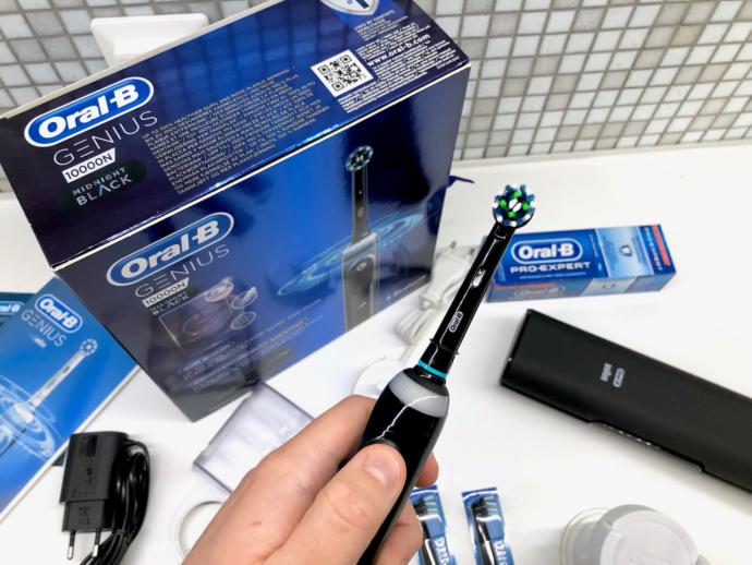 Akıllı Diş Fırçası Oral-B Genius ile Dişleriniz Güvence Altında!