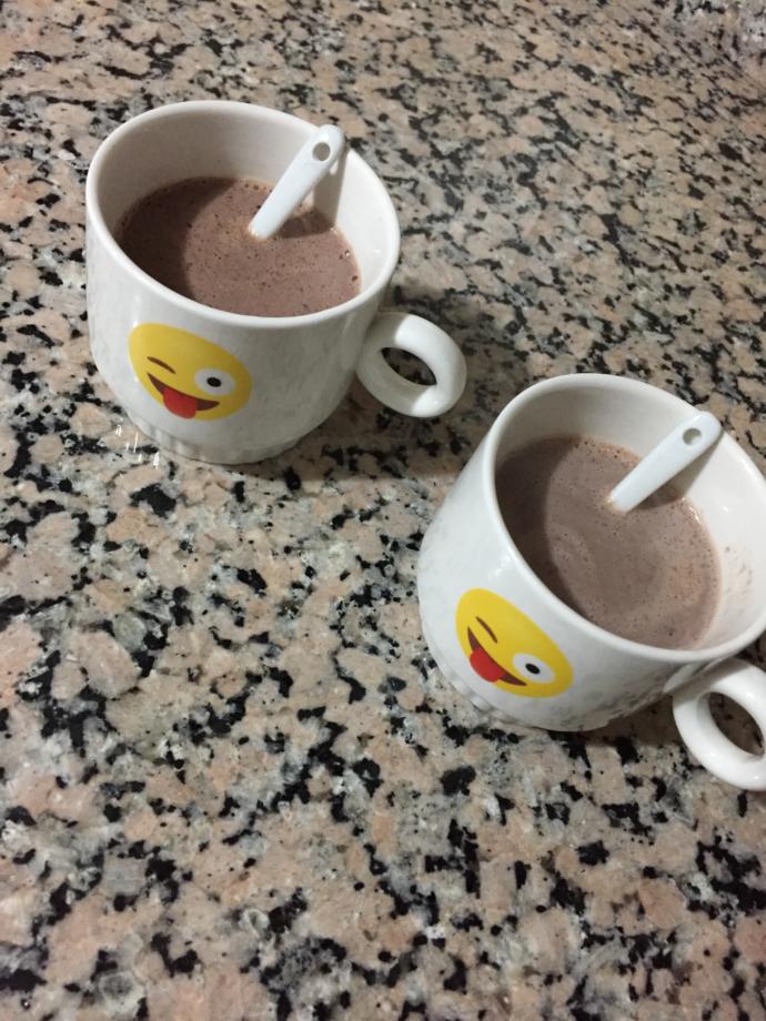 Soğuk Kış Günlerinde İçinizi Isıtacak Pratik Bir Tarif: Marshmallow'lu Sıcak Çikolata Tarifi