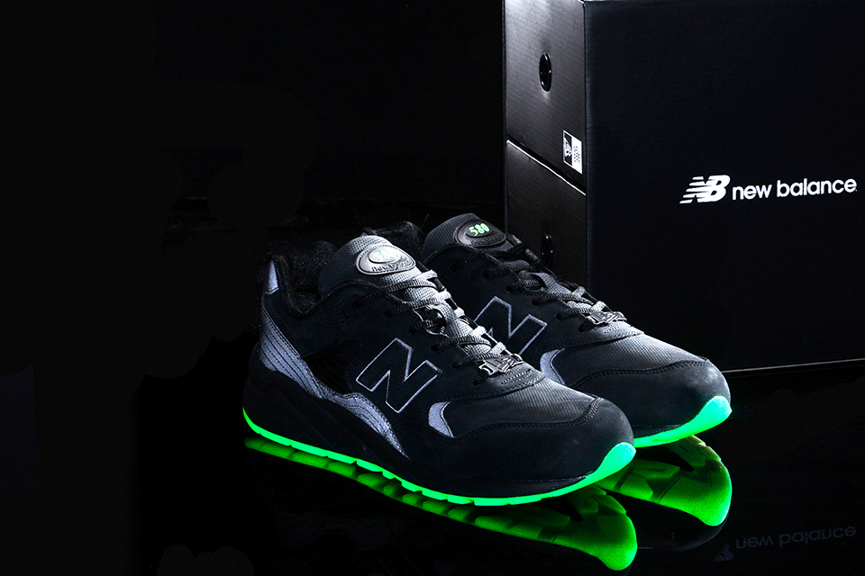 Şuraya bir New Balance konduralım...