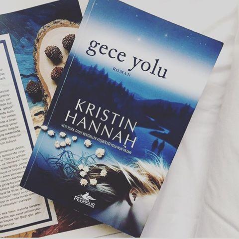Sevgililer Günü'nde Sevgilisine Aşk Romanı Hediye Edip Kalbinden Vurmak İsteyenler İçin Kitap Önerilerim