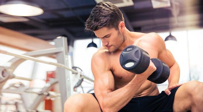 Sevgililer Günü İçin Spor Tutkunu Erkeklere Doping Etkisi Oluşturacak Bir Hediye: Tam Tekmil Spor Kombini!