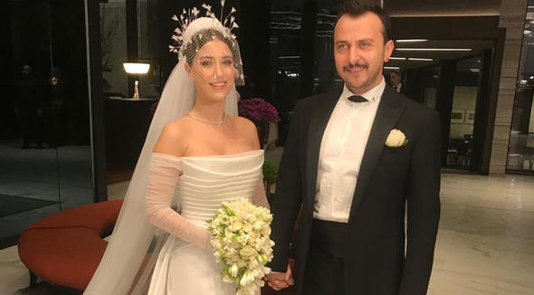 Ünlü Oyuncu Hazal Kaya Evlendi