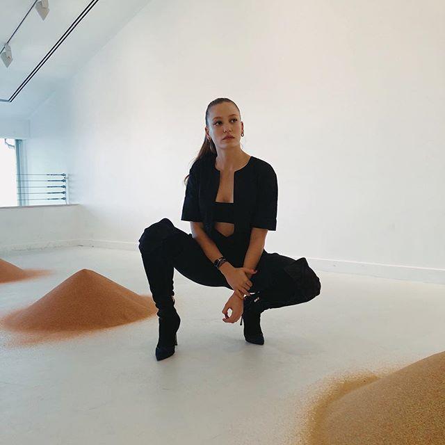 Seranay Sarıkaya'dan Muhteşem Performans