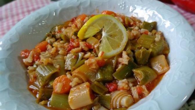 Pirinçli Pırasa Tarifi