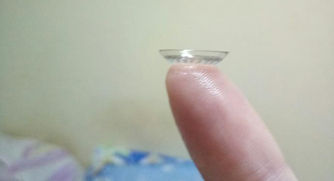 Lens Nasıl Takılır ve Lens Kullanırken Nelere Dikkat Edilmeli?