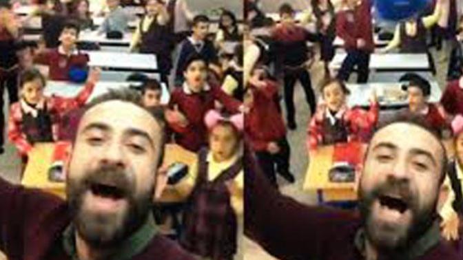 Bir Fotoğrafın Anatomisi: Mavi Ceketli Çocuk, Öğretmen ve İbrahim Erkal