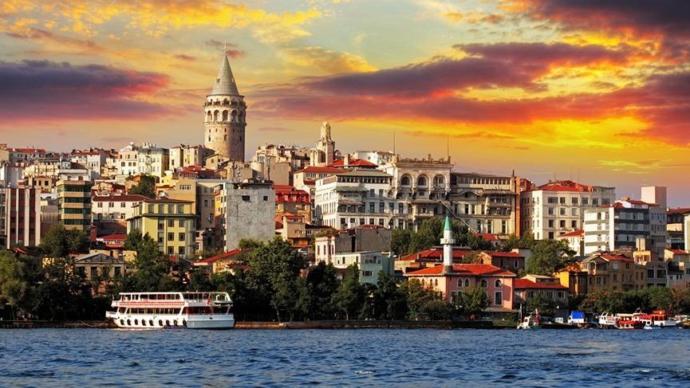 İstanbul Birinciliğe Koşuyor