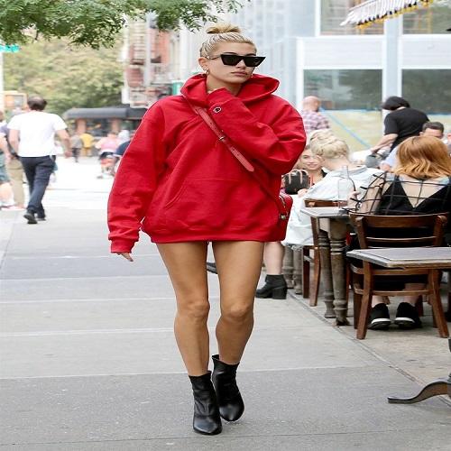 Rahatına Düşkün Kadınlar İçin 6 Sweatshirt Kombin Önerisi