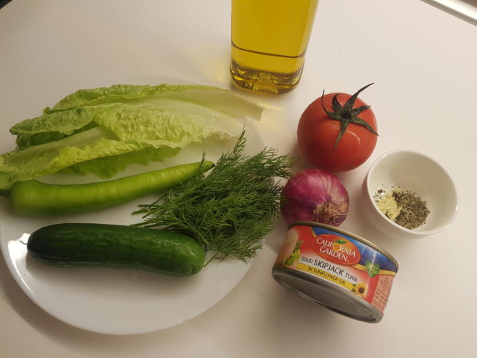 Sağlıklı Beslenmek İsteyenler İçin Ton Balıklı Salata