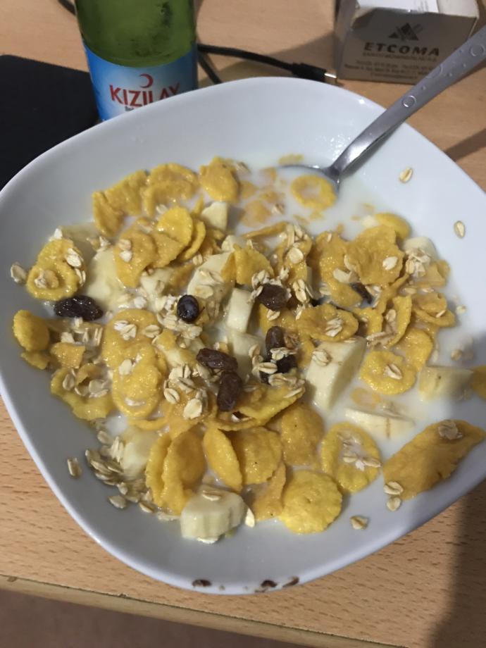 Sağlıklı Beslenmek İsteyenler İçin Ton Balıklı Salata