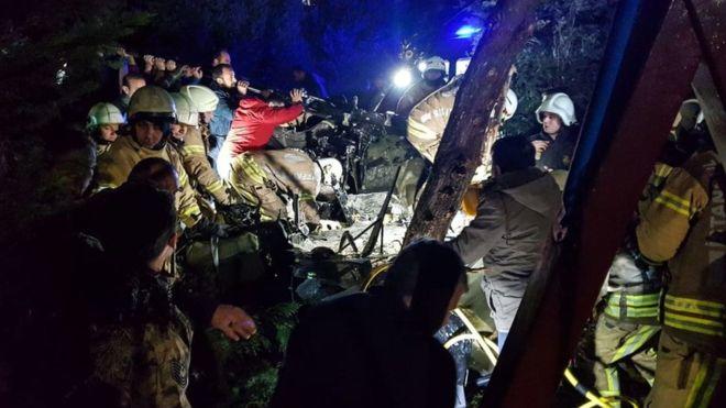 Milli Savunma Bakanı Hulusi Akar, 4. Alay Komutanını Görevden Aldı (Helikopter Kazası)