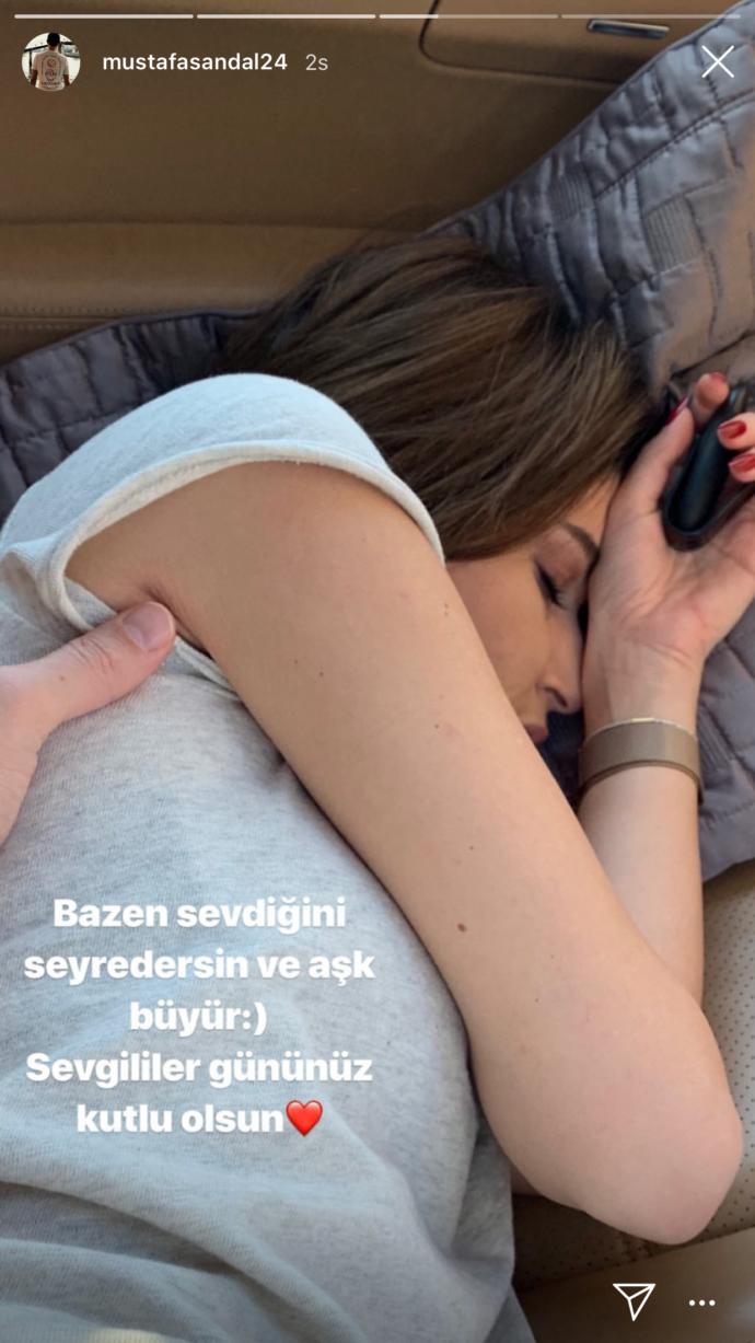 Ünlülerden Sevgililer Günü Paylaşımları (Foto Galeri)