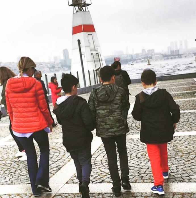 Ünlülerden Sevgililer Günü Paylaşımları (Foto Galeri)