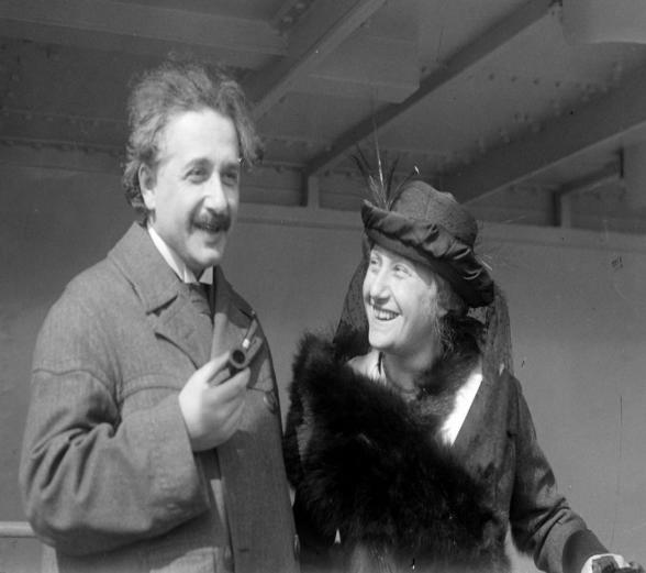 Albert Einstein'ın Eşine İmzalattığı Garip Evlilik Sözleşmesi