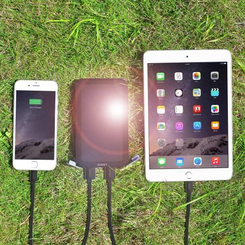 Güneş Paneli Özellikli Bir Powerbank