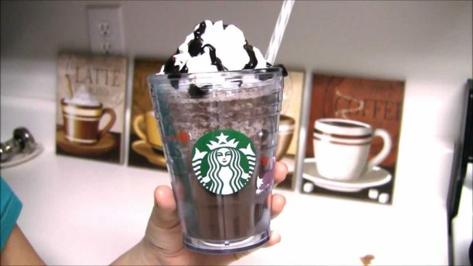 Kasa Önünde Düşünmeye Son: Burcunuza Göre Starbucks'ta İçmeniz Gereken İçecek!