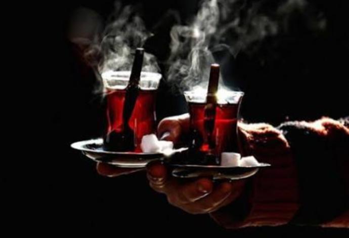 Kiminle Çay İçeceğini Xper Seviyen Belirliyor