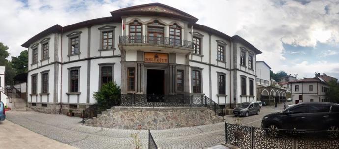 Şehrin tarihi belediyeden belli