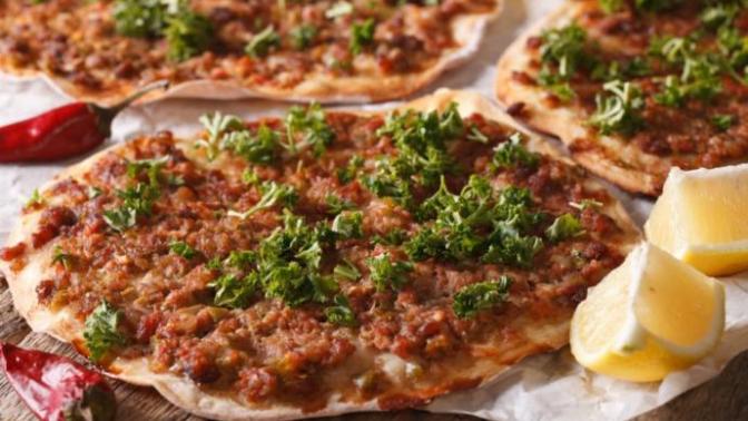 Evde Lahmacun Nasıl Yapılır? Bu Tarif Favoriniz Olacak!