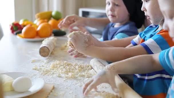 Çocuklarla Neleri Keşfedip, Birlikte Eğlenebiliriz?