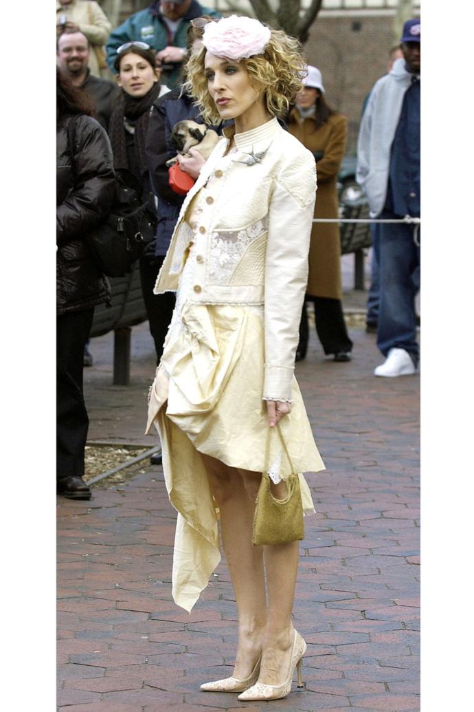 Gelmiş Geçmiş En Stil Sahibi Dizi Karakteri Olan Carrie Bradshaw'ın Stilini İnceliyoruz!