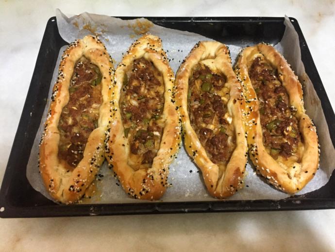 Pratik ve Kolay “Kıymalı Pide” Tarifi!