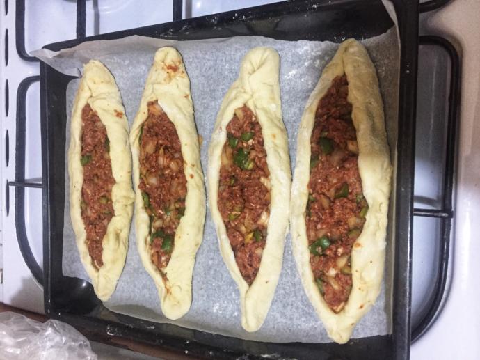 Pratik ve Kolay “Kıymalı Pide” Tarifi!