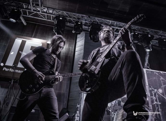 Kriz Masası Grubunun Gitaristi Ekrem Köksal ile Hoş Bir Söyleşi