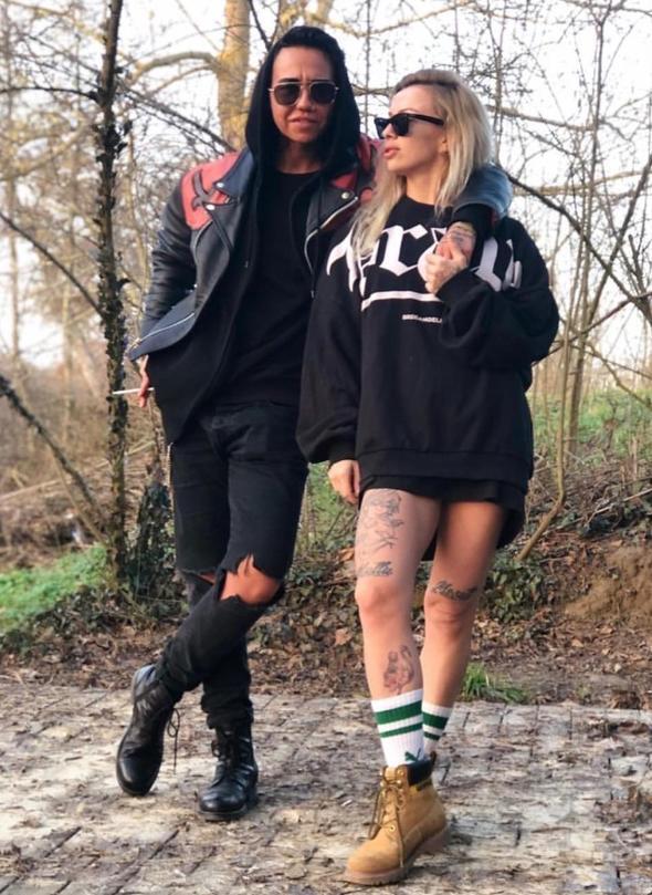 Neslihan Doğrusöz ve Büşra Eyen