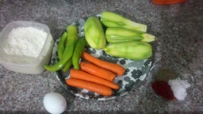 Malzemesine Değil Tadına Aşık Olacağınız Bir Yemek: Sebzeli Kaşarlı Mücver