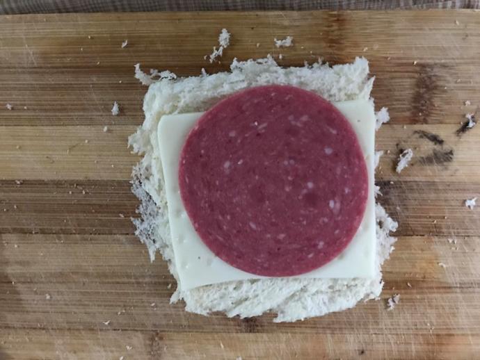 Pratik ve Lezzetli Kahvaltılık: Börek Misali Kızartılmış Rulo Nasıl Yapılır?