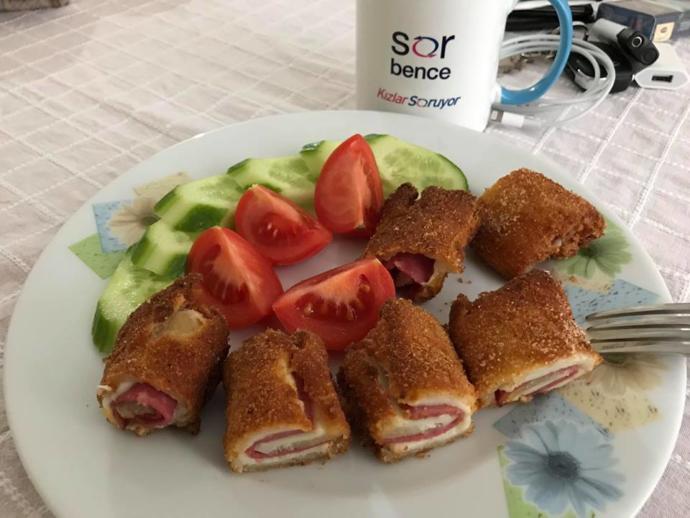 Pratik ve Lezzetli Kahvaltılık: Börek Misali Kızartılmış Rulo Nasıl Yapılır?