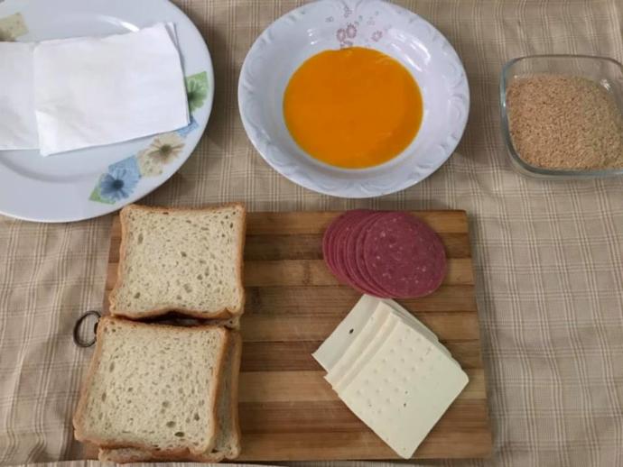 Pratik ve Lezzetli Kahvaltılık: Börek Misali Kızartılmış Rulo Nasıl Yapılır?