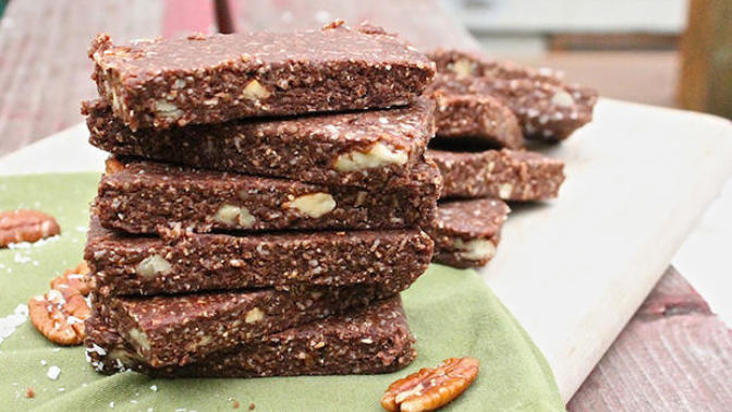 Kim Demiş "Diyette Çikolata Yenilmez" Diye? Protein Bar Nasıl Yapılır?
