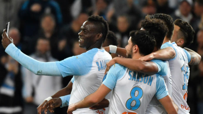 Mario Balotelli, Maç Oynanırken Instagram'a Gol Sevincini Yükledi (Marsilya - Saint Etienne)