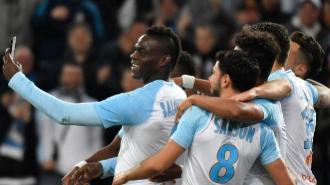 Mario Balotelli, Maç Oynanırken Instagram'a Gol Sevincini Yükledi (Marsilya - Saint Etienne)