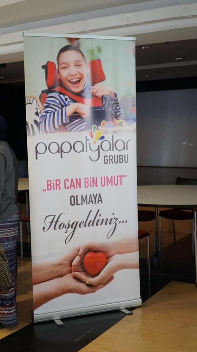 Bir Kadının Sanal Platformdan İnsanlığa Uzanan Öyküsü!