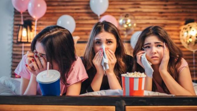 Her Şey Bizim İçin: Regl Günlerinde Keyifli Olmanızı Sağlayacak Öneriler
