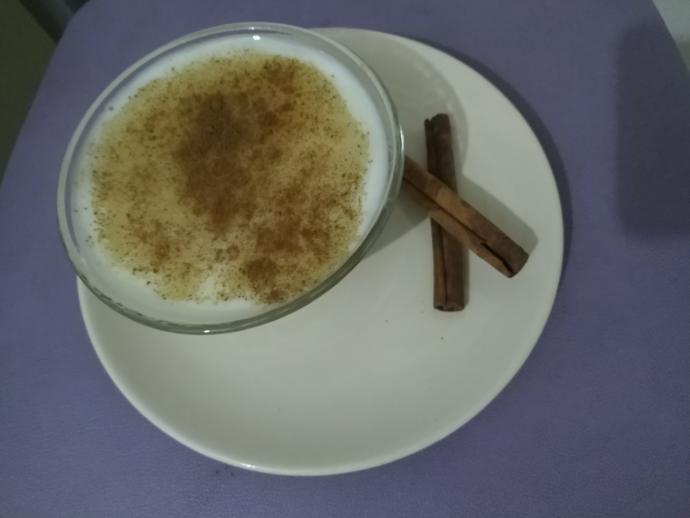 Sütlü Tatlı Sevenleri Buraya Alalım: Limon Aromalı Geleneksel Sütlaç Tarifi