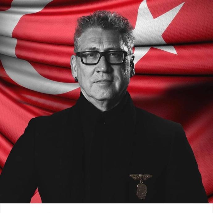 İskoç Asıllı İngiliz Ama Bizim Kadar Türk: Türkiye Sevdalısı Müzisyen Paul Dwyer KizlarSoruyorda