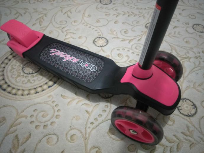 COOL WHEELS Led Işıklı 3 Tekerlekli Yükseklik Ayarlı Twist Çocuk Scooter
