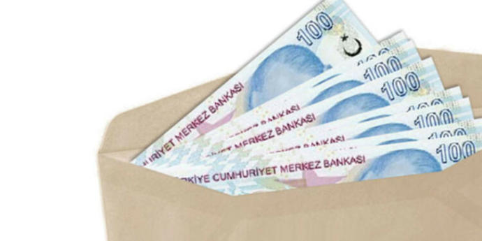 Gizemli El Para Dağıtmaya Devam Ediyor (1000 Lira)