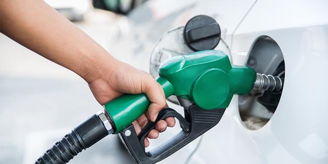 Benzine 15 Kuruş Zam Yapıldı